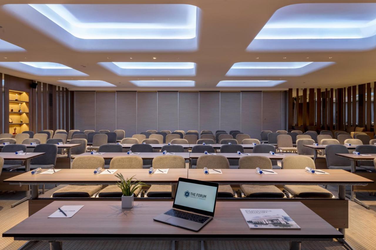 Hotel Wyndham Ahmedabad Shela Esterno foto