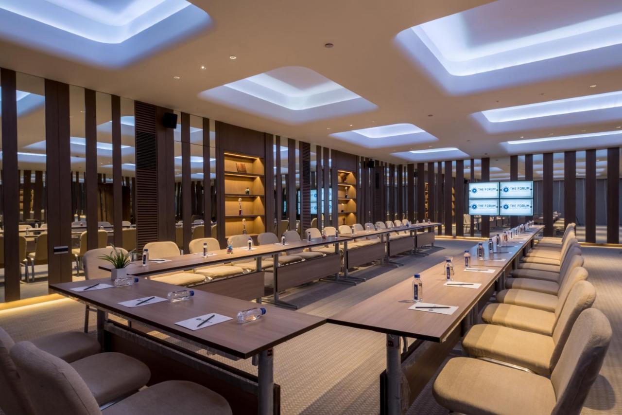 Hotel Wyndham Ahmedabad Shela Esterno foto