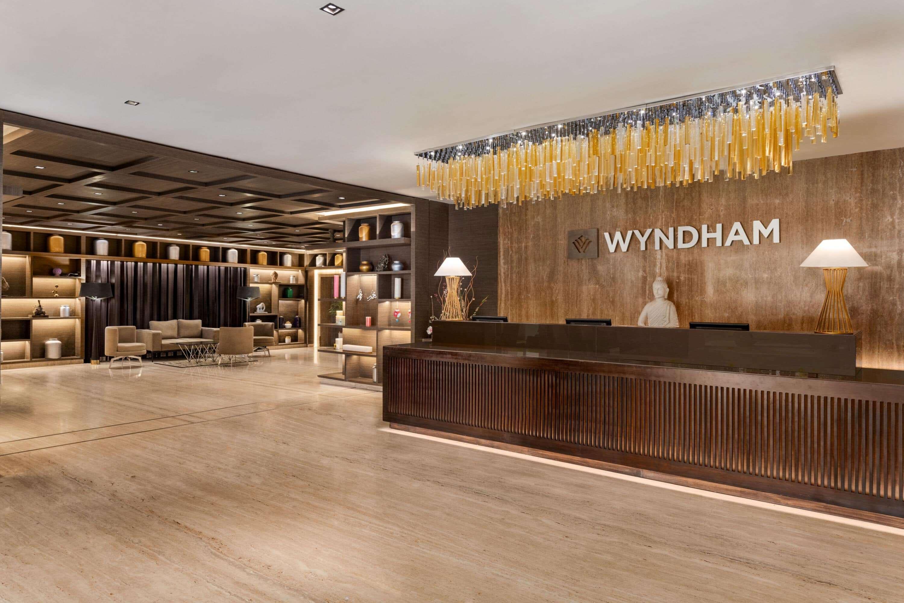 Hotel Wyndham Ahmedabad Shela Esterno foto