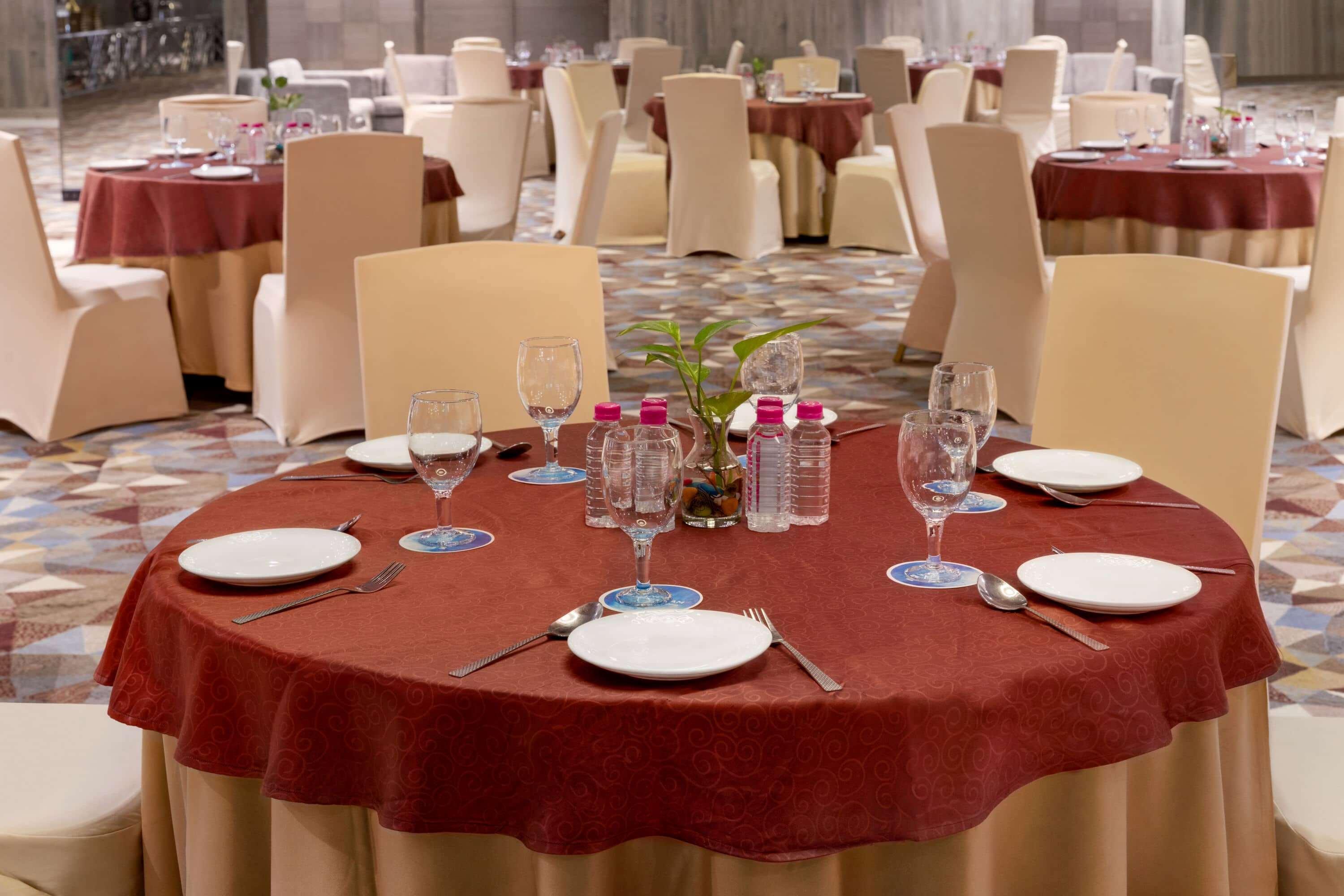 Hotel Wyndham Ahmedabad Shela Esterno foto