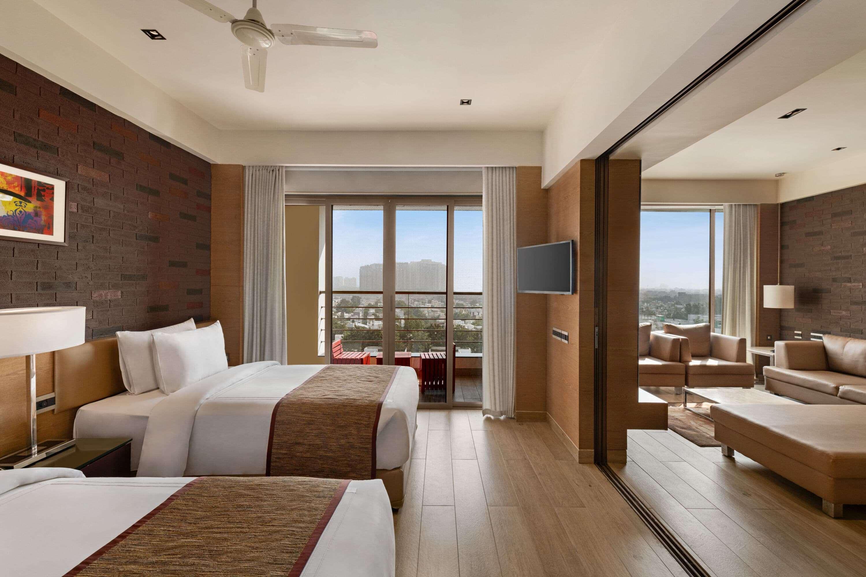 Hotel Wyndham Ahmedabad Shela Esterno foto