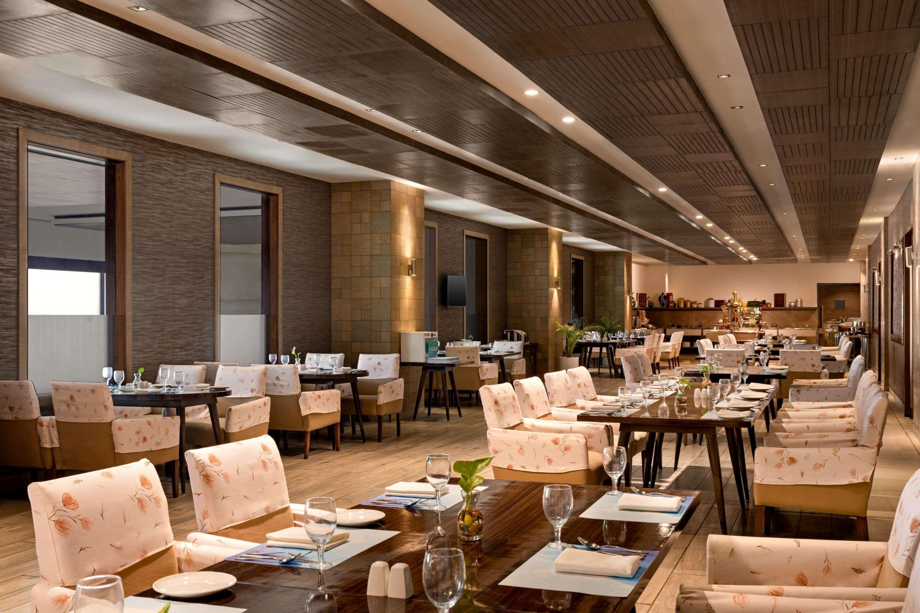 Hotel Wyndham Ahmedabad Shela Esterno foto